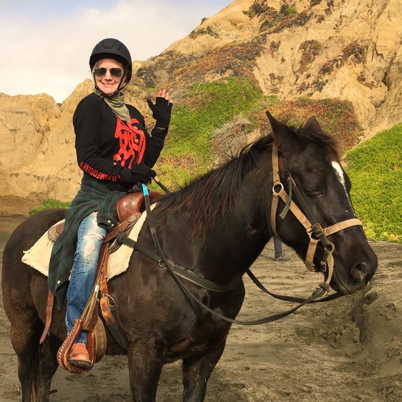 COPY - Meet your Posher, Ellen - Picture 1 of 4